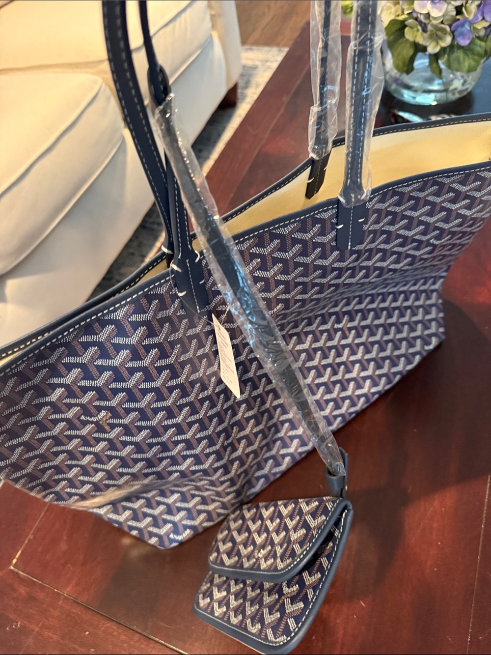 Navy Blue St. Louis  looking Tote - Picture 6 of 6